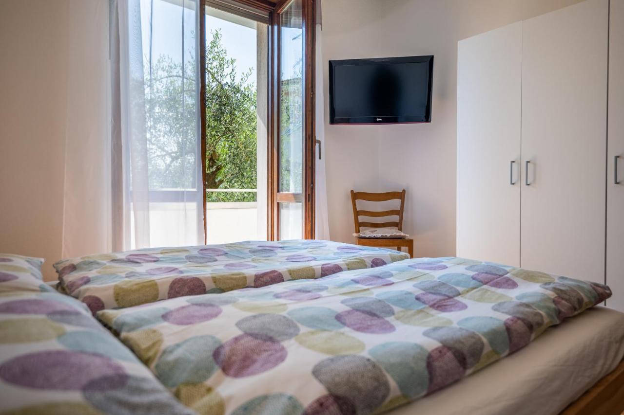 Apartments Leonardi Riva del Garda Esterno foto